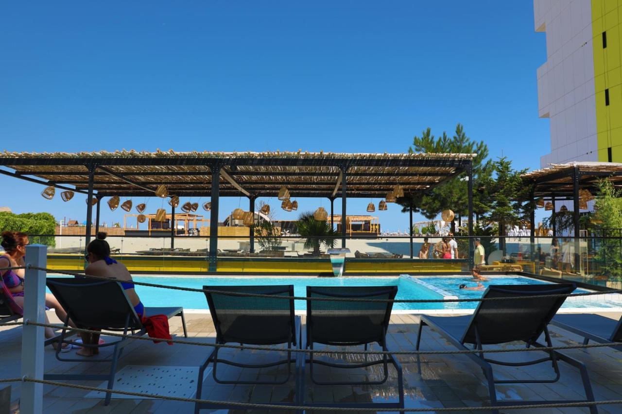 Jijo'S Hotel Mamaia Eksteriør bilde