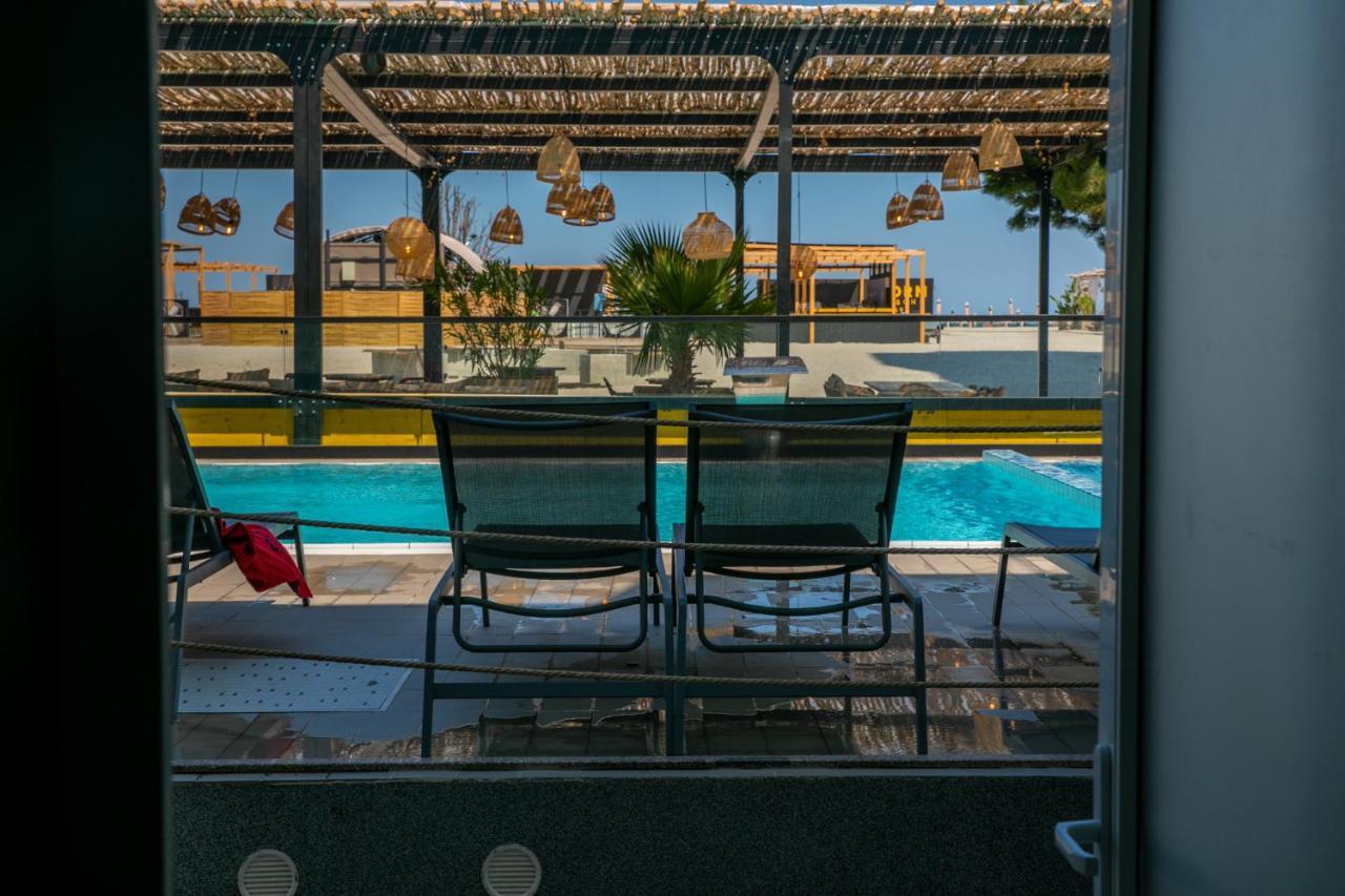 Jijo'S Hotel Mamaia Eksteriør bilde